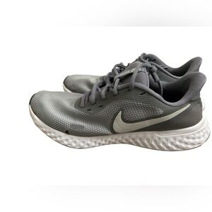 Nike Revolution 5 Men